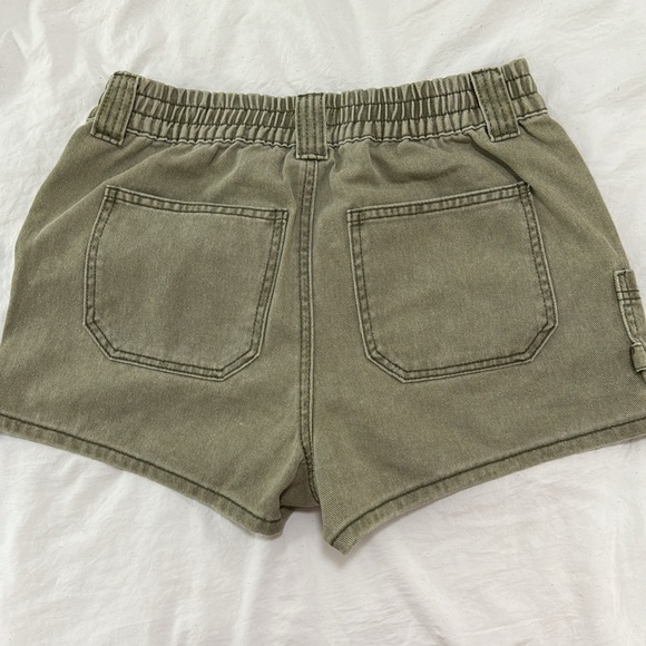 Green denim shorts - Picture 2 of 3